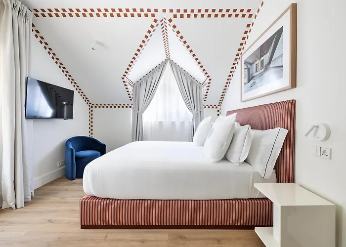 One Shot Palacio Cedofeita 5* Порту