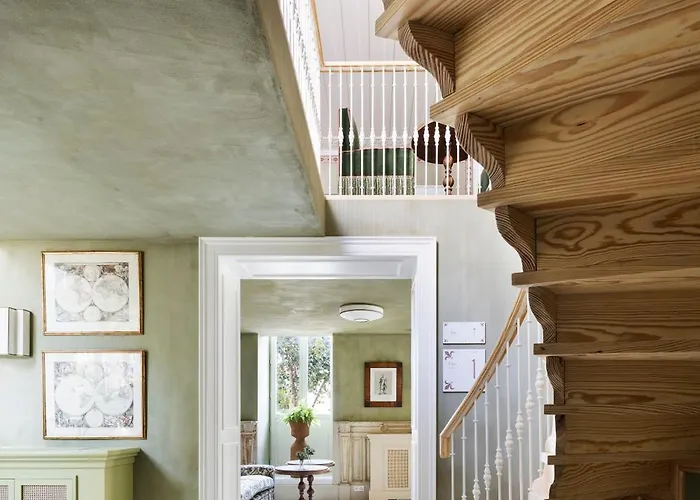 One Shot Palacio Cedofeita 5* Порту