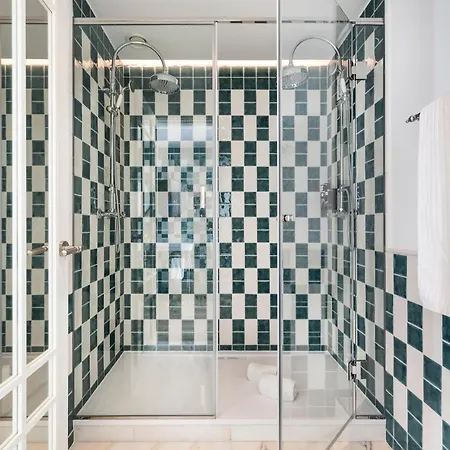 One Shot Palacio Cedofeita Porto