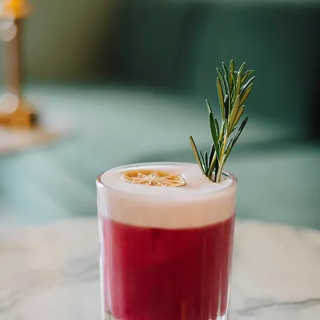 One Shot Palacio Cedofeita Отель 5*